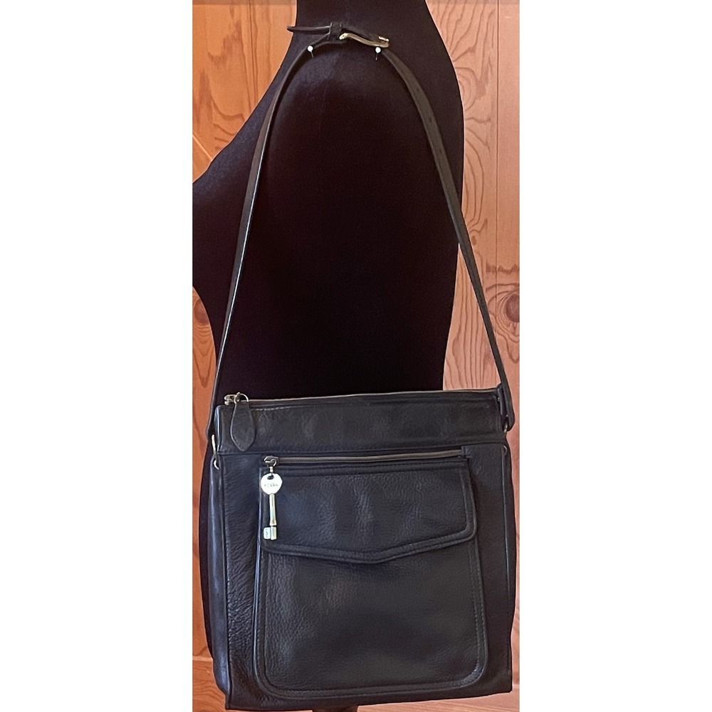 Fossil Black Pebbled Leather Shoulder Bag 75082 Antique Gold Key Charm Purse